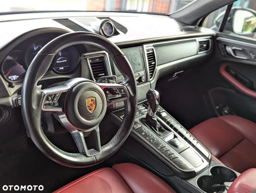 Porsche Macan GTS PDK - 4