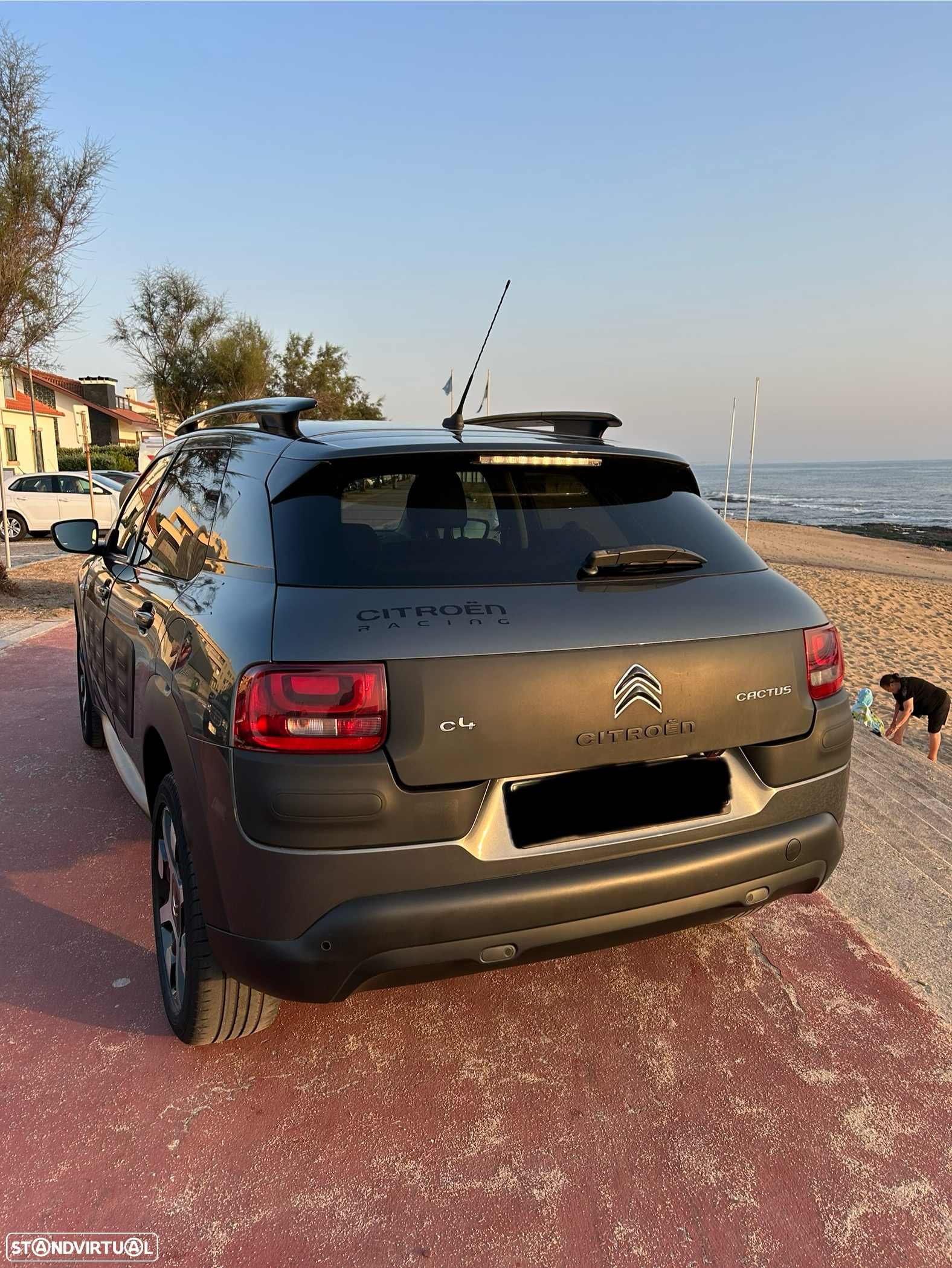 Citroën C4 Cactus 1.6 BlueHDi Feel Business - 4