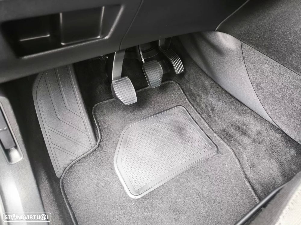 Peugeot 308 1.6 HDi Executive - 33