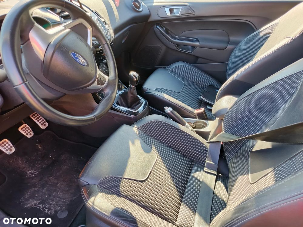 Ford Fiesta - 7