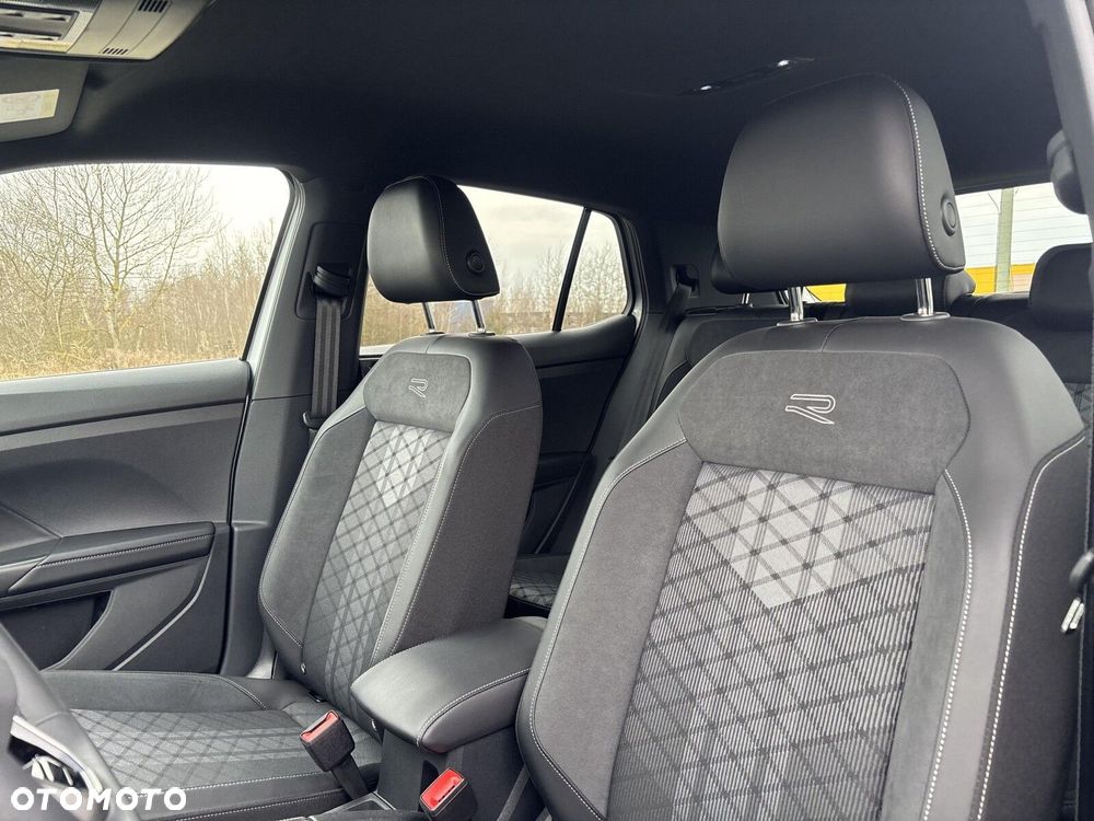 Volkswagen T-Cross - 11