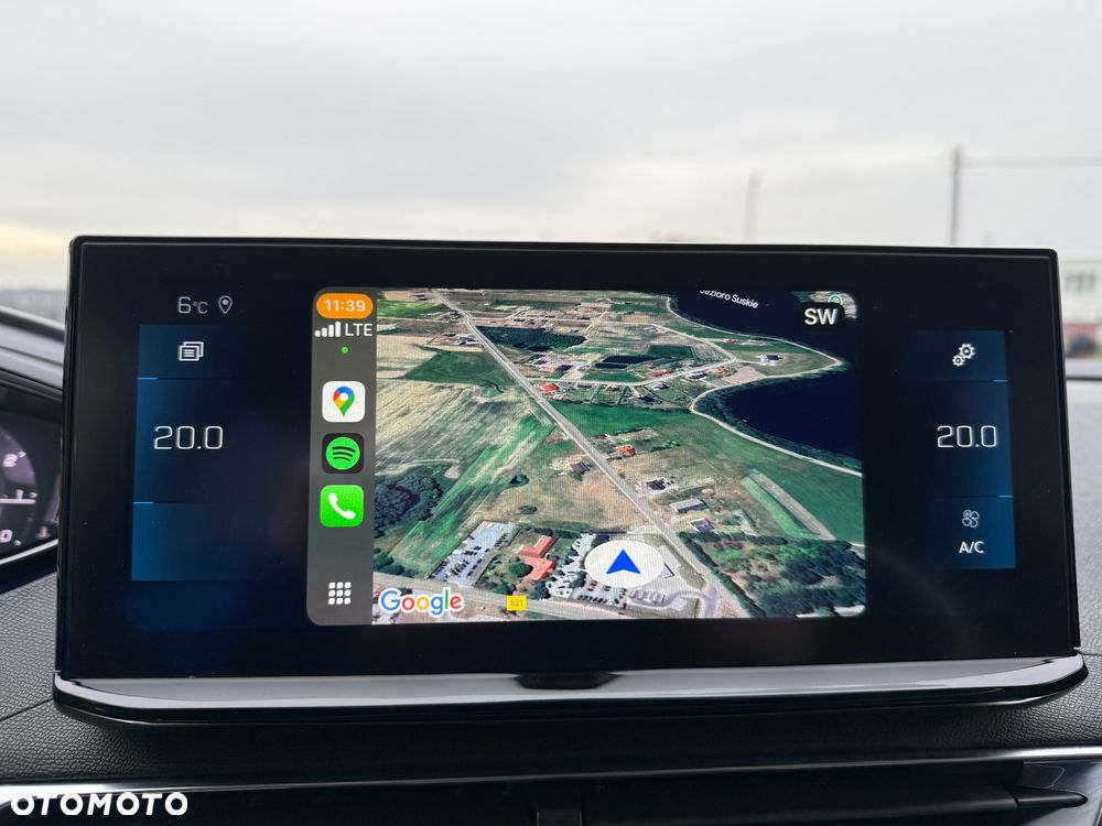 Peugeot 3008 1.2 PureTech Allure S&S EAT8 - 24