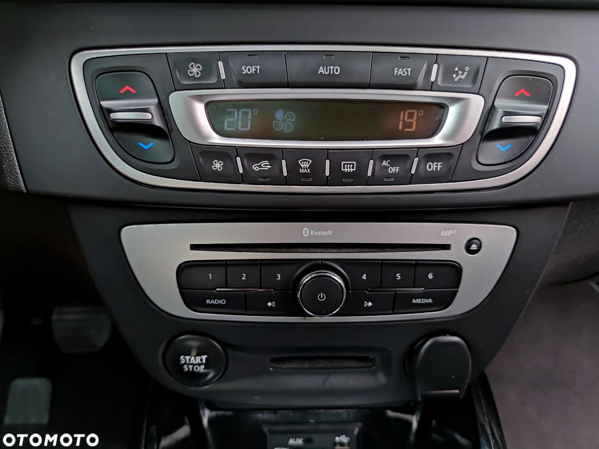 Renault Megane Grandtour ENERGY TCe 130 BOSE EDITION - 12