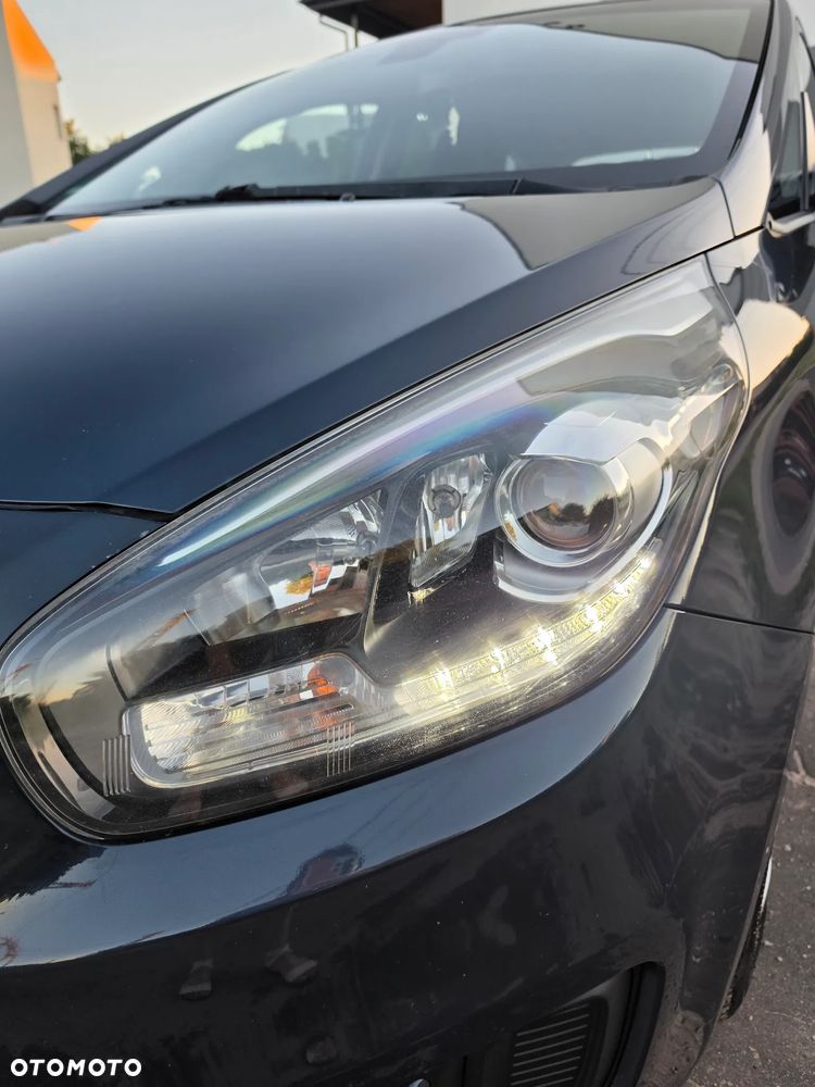 Kia Carens 1.7 CRDi XL 7os - 11