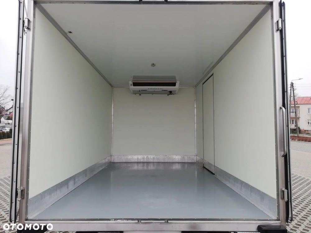 Iveco Daily 35S15 Chlodnia Izoterma 3.0 HDi - 13