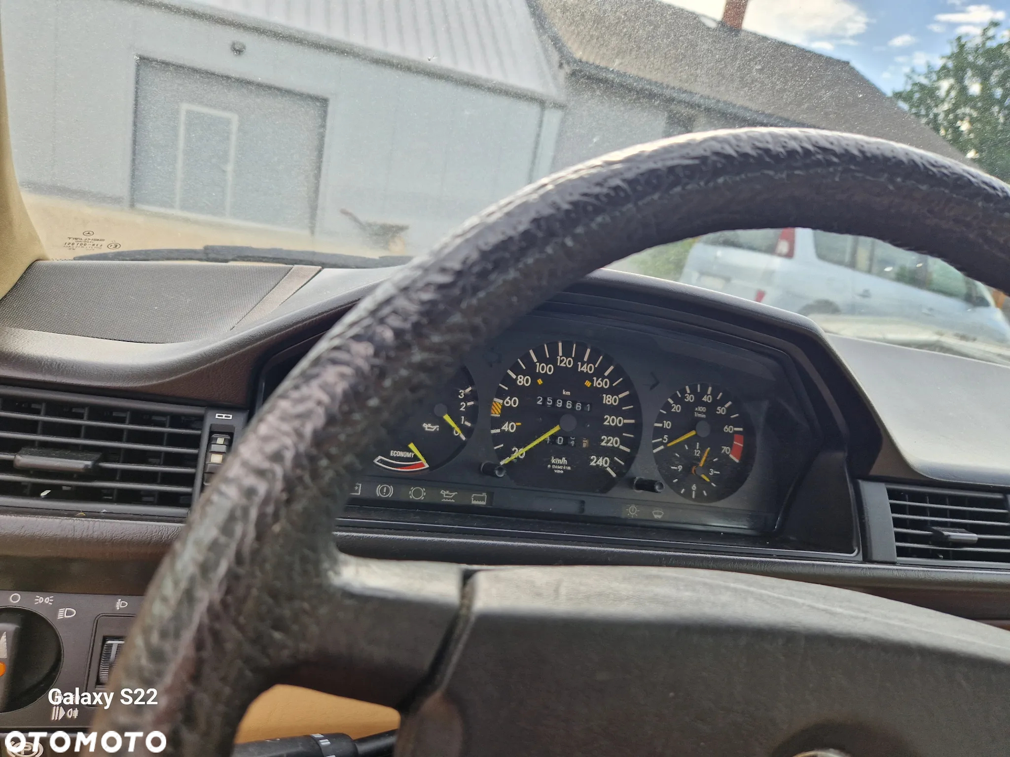 Mercedes-Benz W124 (1984-1993) - 22