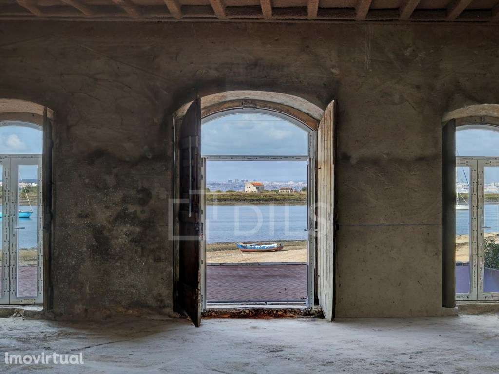 Loja com 137 m² de área bruta privativa- Frente Baía do Seixal - Grande imagem: 3/23