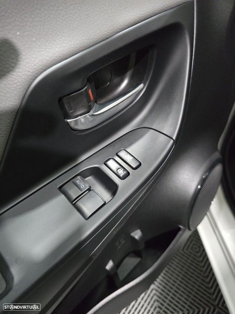 Toyota Yaris 1.5 HSD Comfort - 22