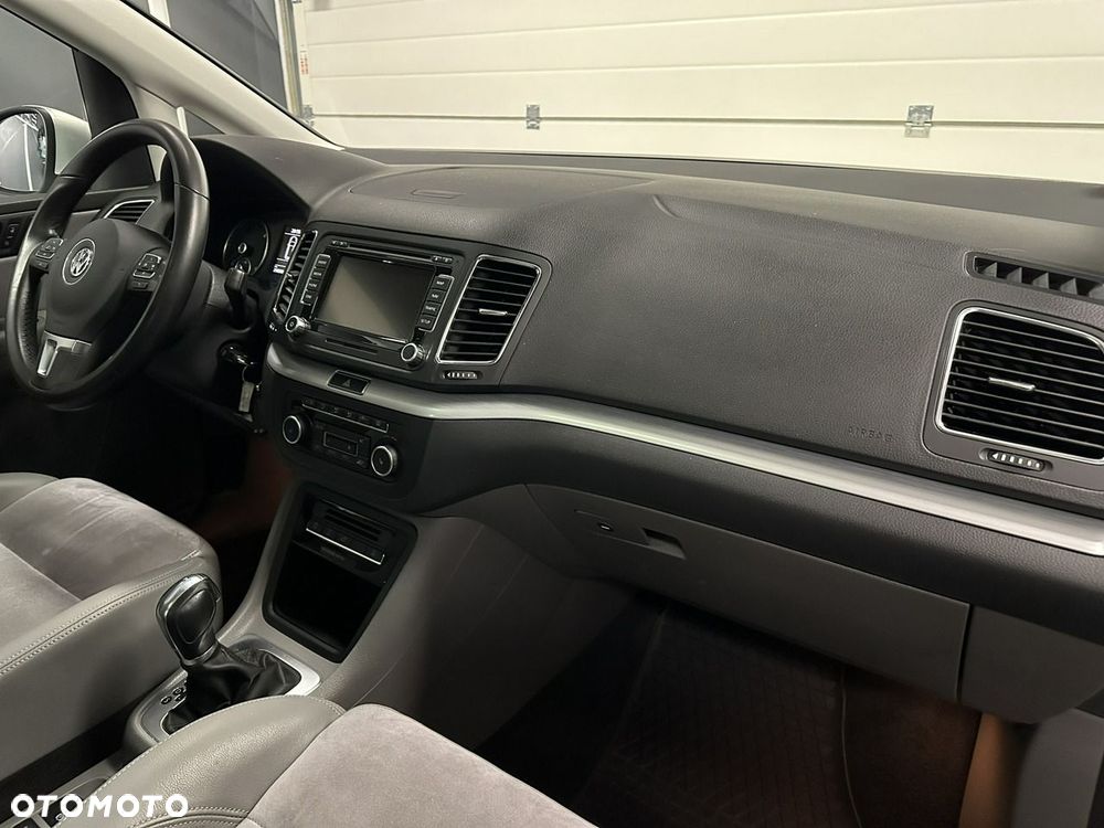 Volkswagen Sharan 2.0 TDI Highline DSG - 13