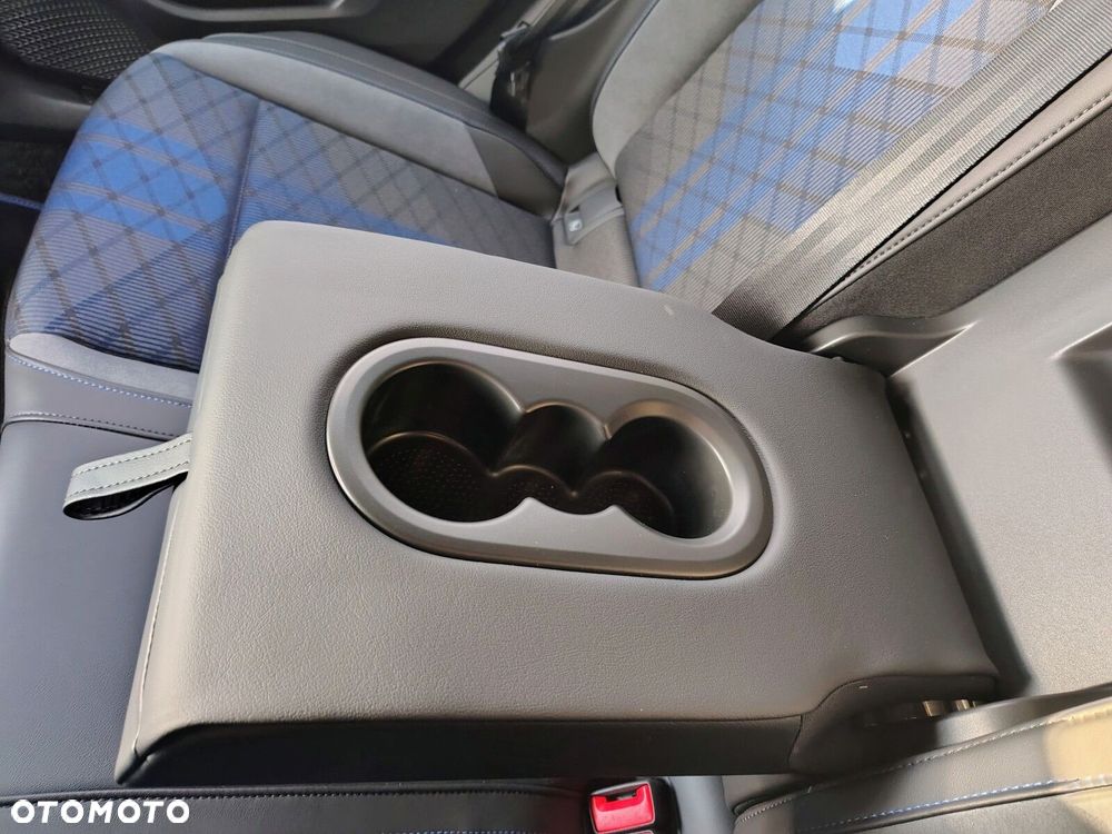 Volkswagen Golf - 23