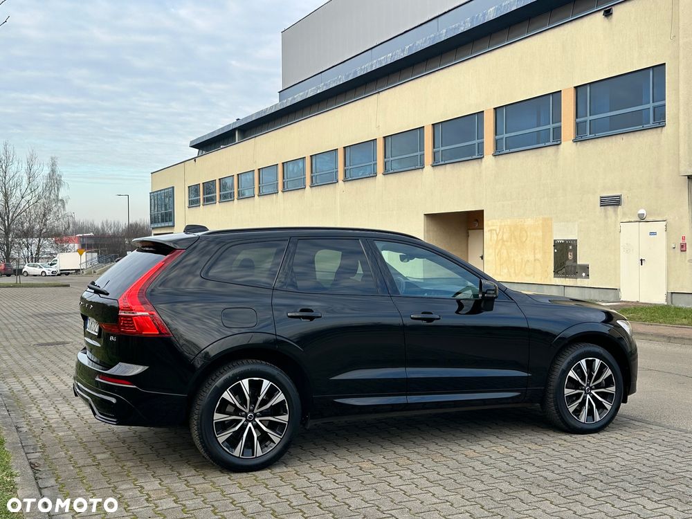 Volvo XC 60 B4 B Plus Dark - 14