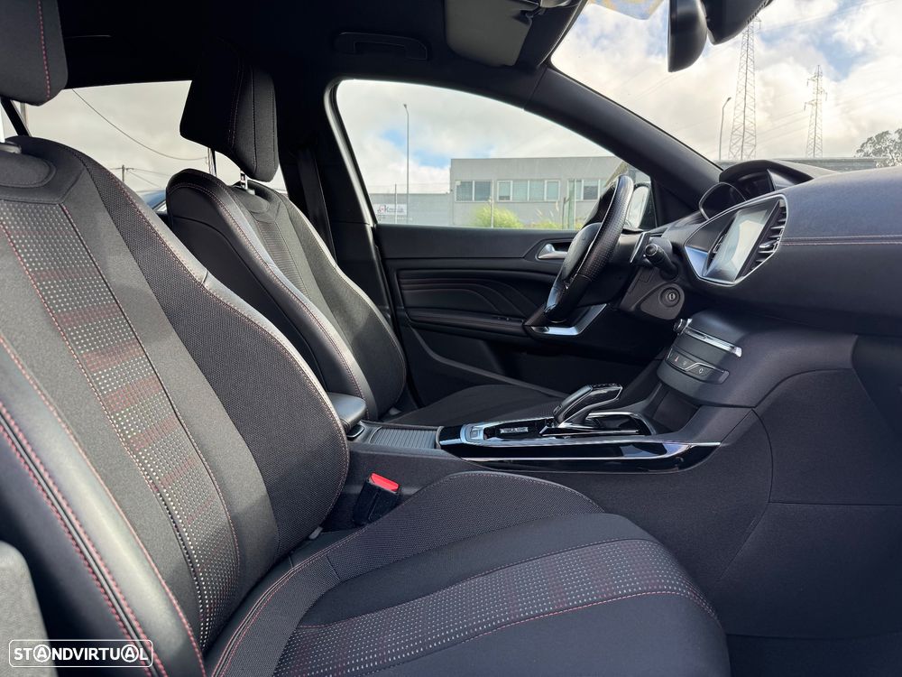 Peugeot 308 1.2 PureTech GT Line EAT8 - 7