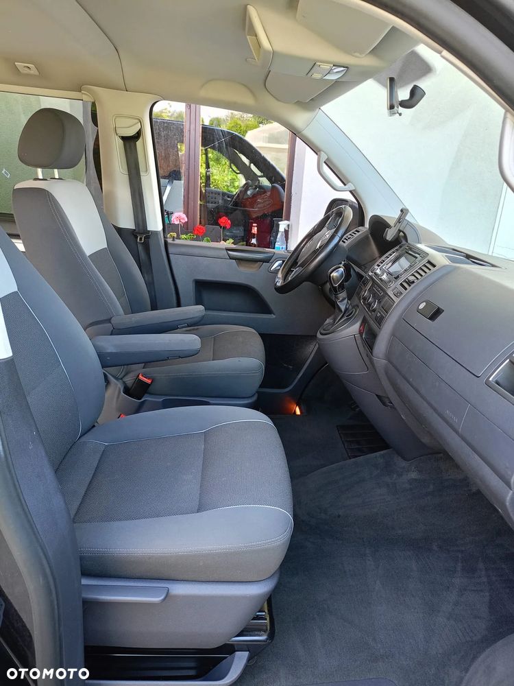 Volkswagen Multivan - 22