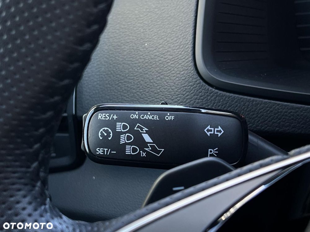 Skoda Karoq 2.0 TDI SCR 4x4 Sportline DSG - 25