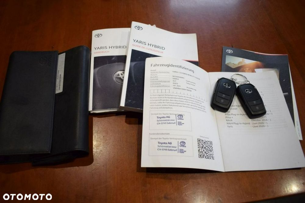 Toyota Yaris Hybrid 100 Dynamic - 11