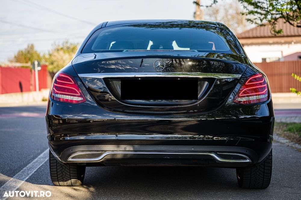 Mercedes-Benz C - 32