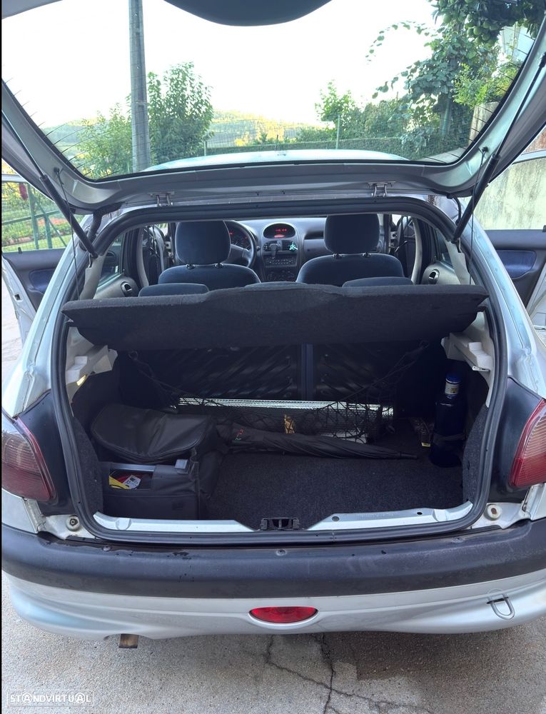 Peugeot 206 2002 photo 4