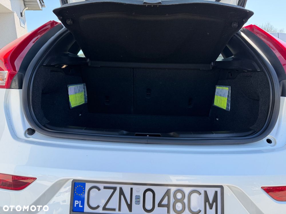 Volvo V40 D2 RDesign - 23