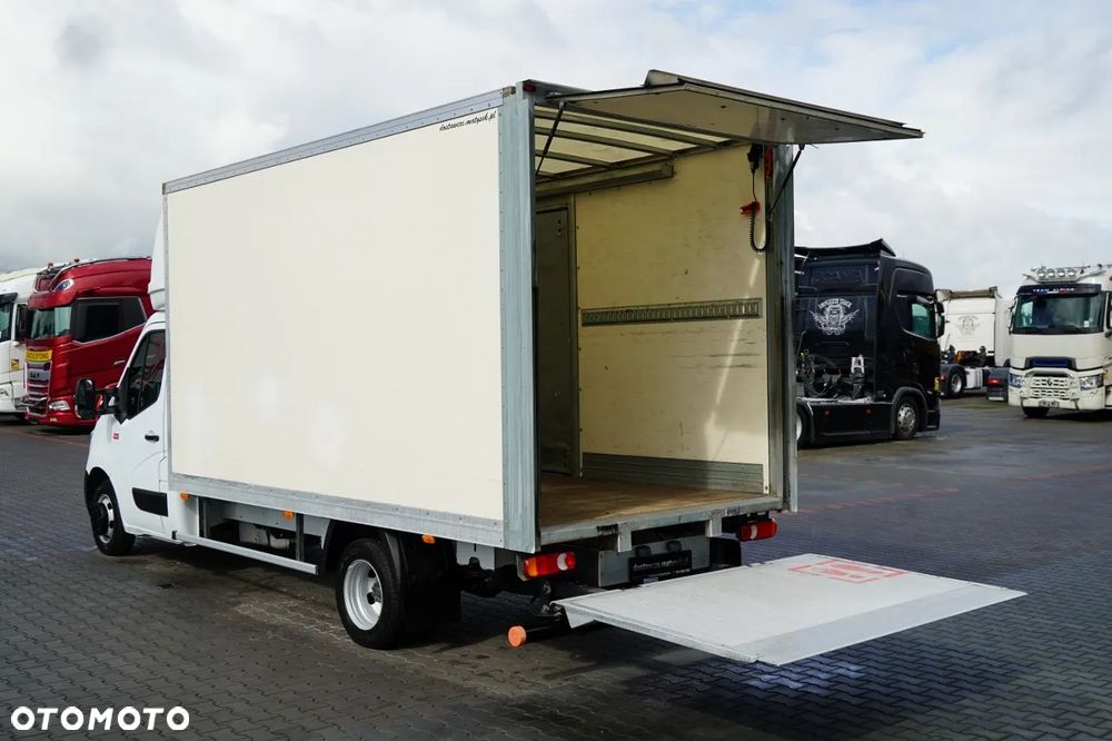 Renault MASTER / KONTENER - 4,3 M / WINDA DHOLLANDIA - 750 KG / 3 MIEJSCA / BLIŹNIAK / SPROWADZONY / - 17
