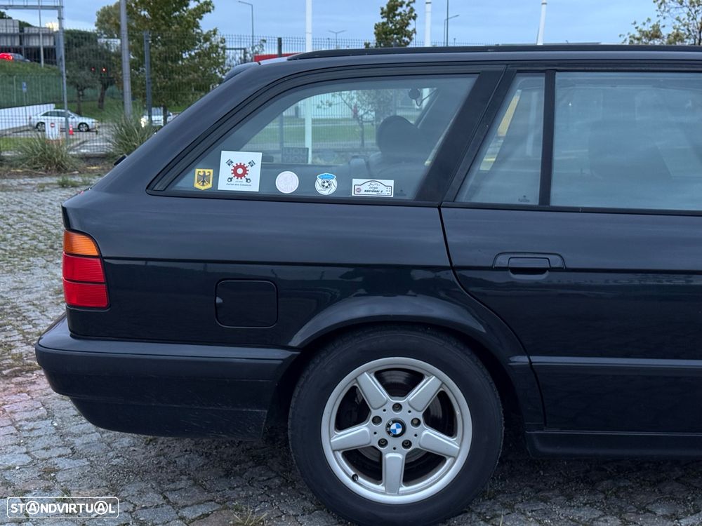 BMW 520 i Touring - 12