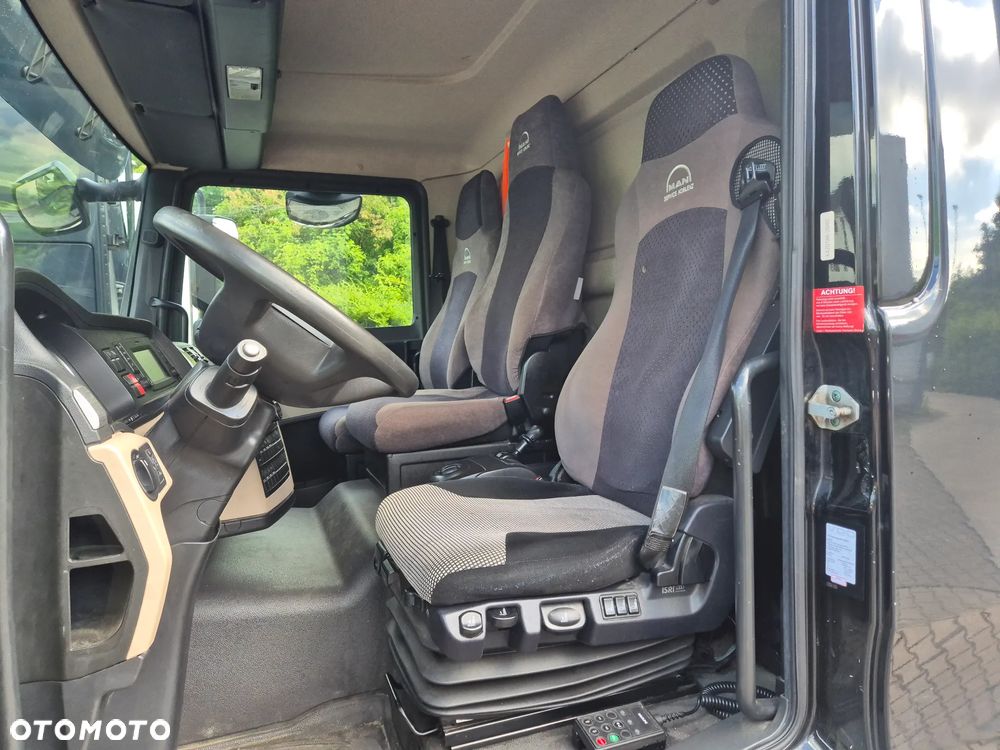 MAN TGL 12.250 3 osobowy oryginał 6.2m 7.6m HAK AUTOMAT KLIMA 12000kg ESP EURO 6 / TOP STAN / okazja nauka jazdy MOŻLIWOŚĆ DOSTOSOWANIA elka - 30