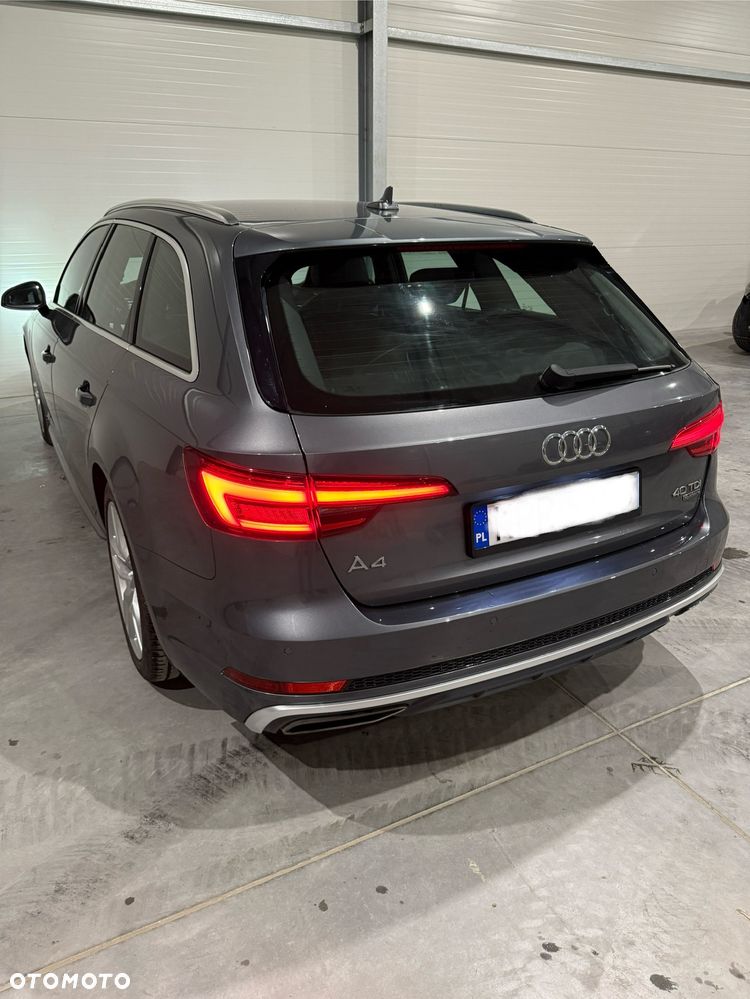 Audi A4 - 4