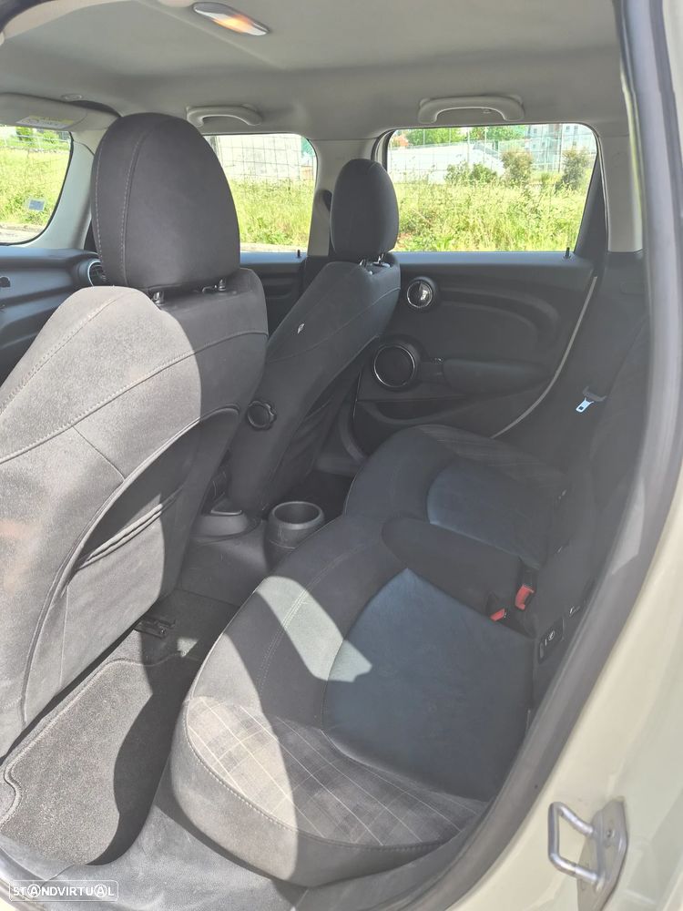 MINI 5 Portas Cooper D - 15