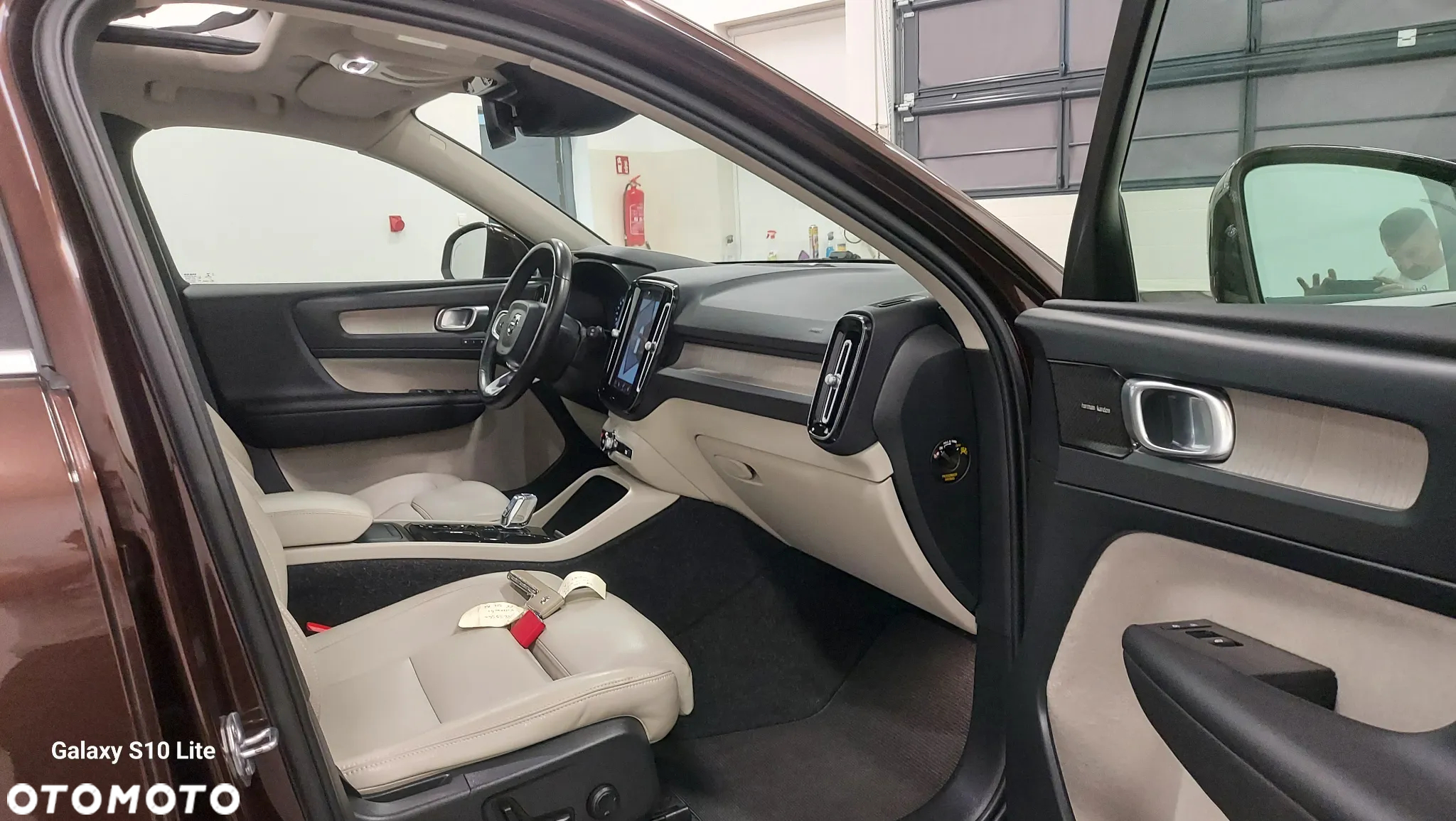 Volvo XC 40 D4 AWD Geartronic R-Design - 7