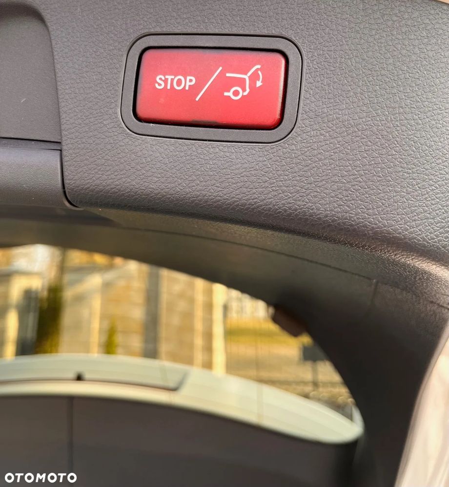 Mercedes-Benz GLA 250 4Matic 7G-DCT UrbanStyle Edition - 8