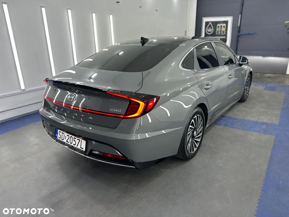 Hyundai Sonata - 5