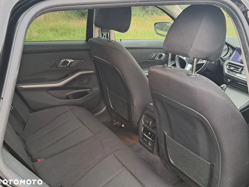 BMW Seria 3 320d Advantage - 17