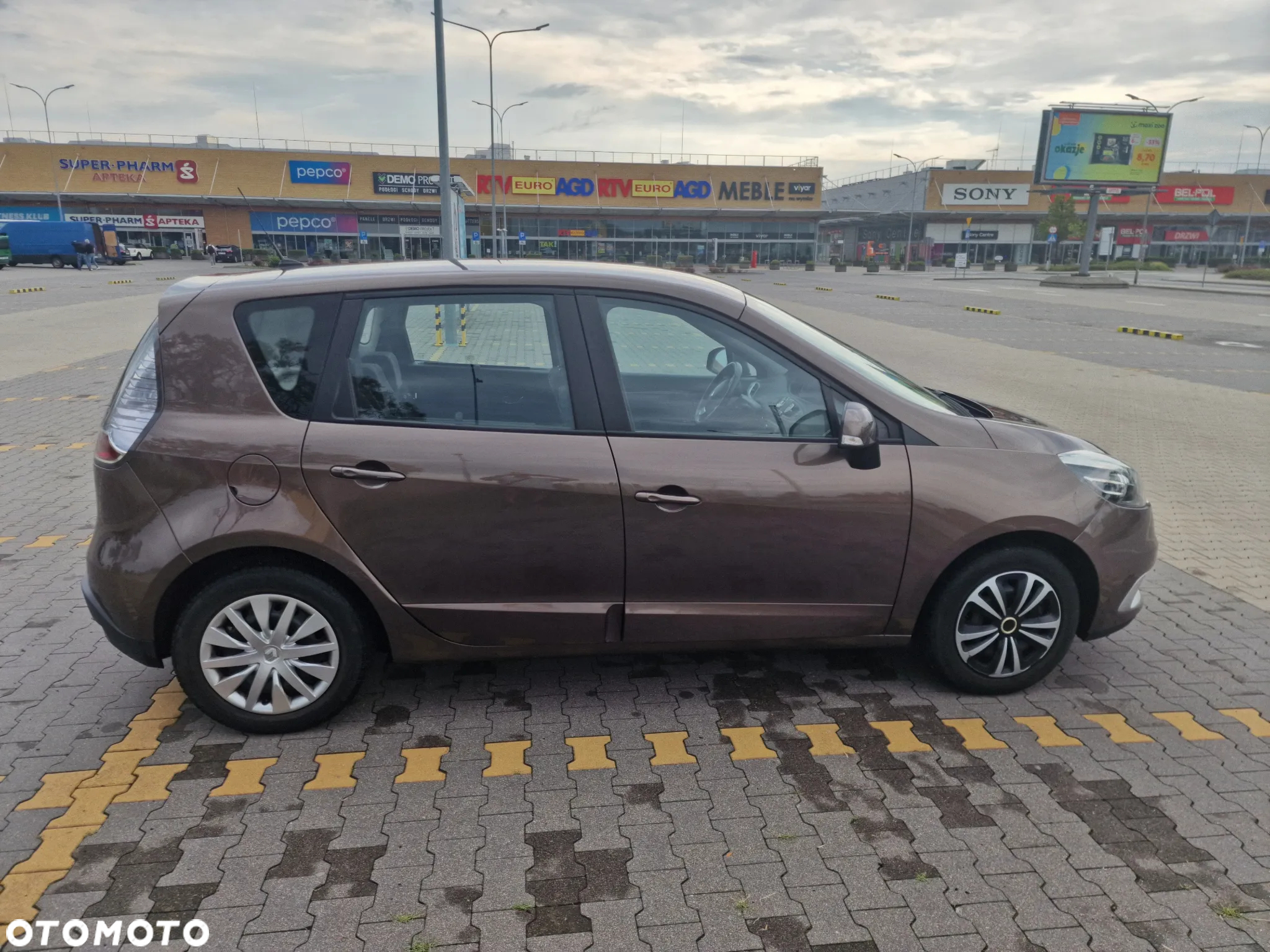 Renault Scenic 1.5dCi TomTom Edition - 3