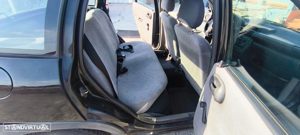 Opel Corsa 1.5 D City - 2