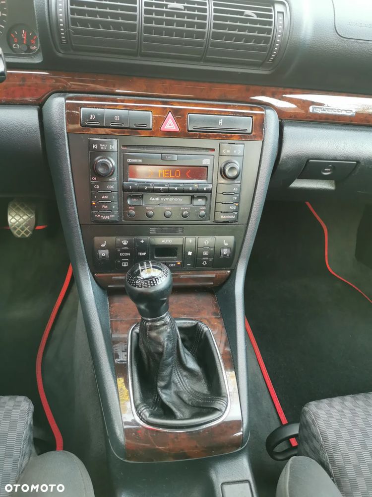 Audi A4 Limousine 2.4 Quattro - 22