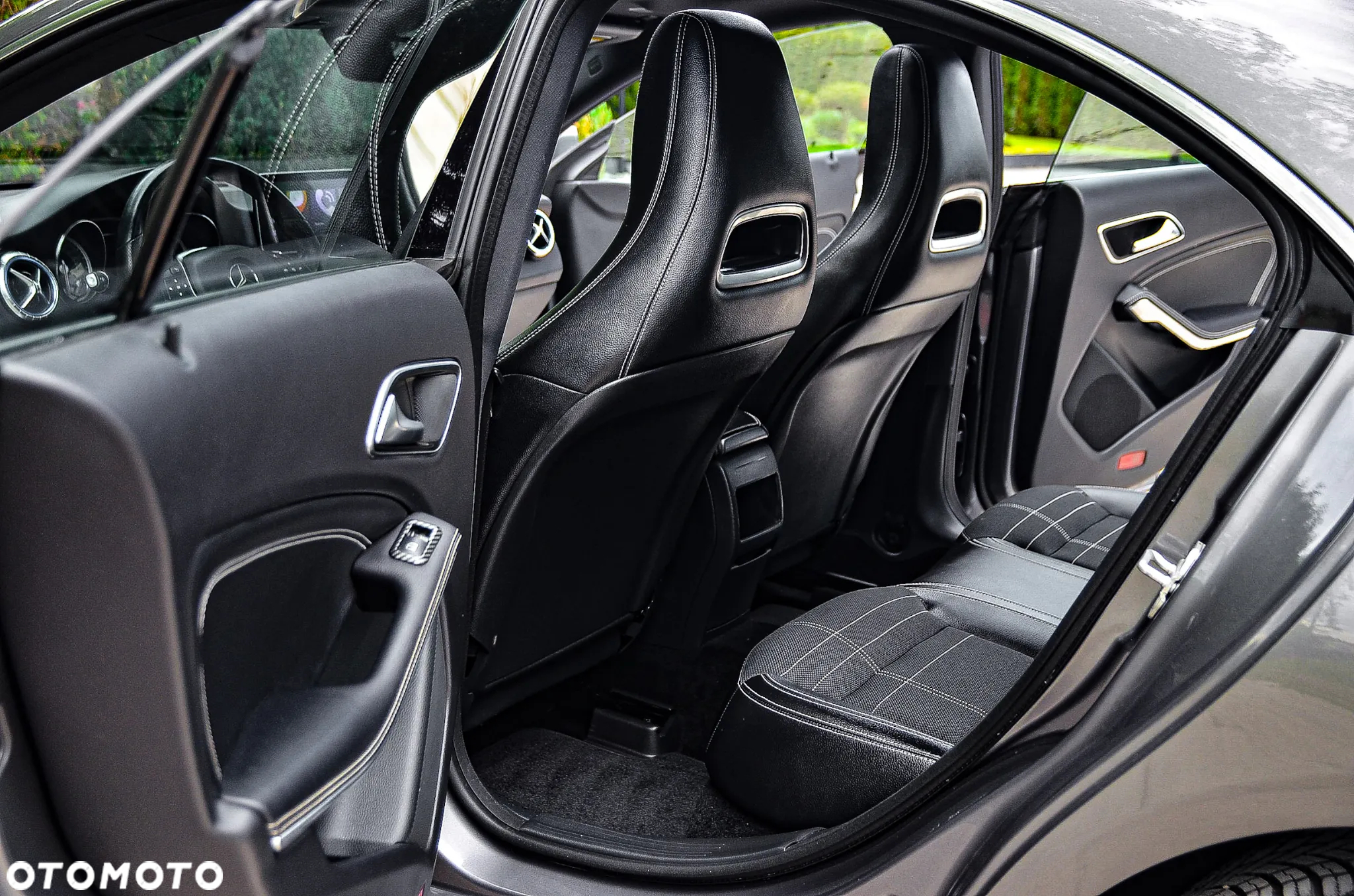 Mercedes-Benz CLA 200 7G-DCT Urban - 27
