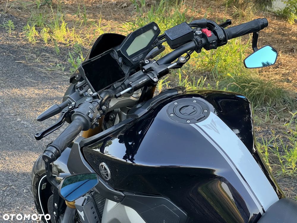 Yamaha MT - 8