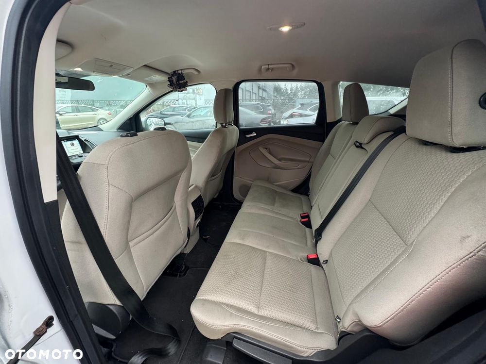 Ford Kuga - 15