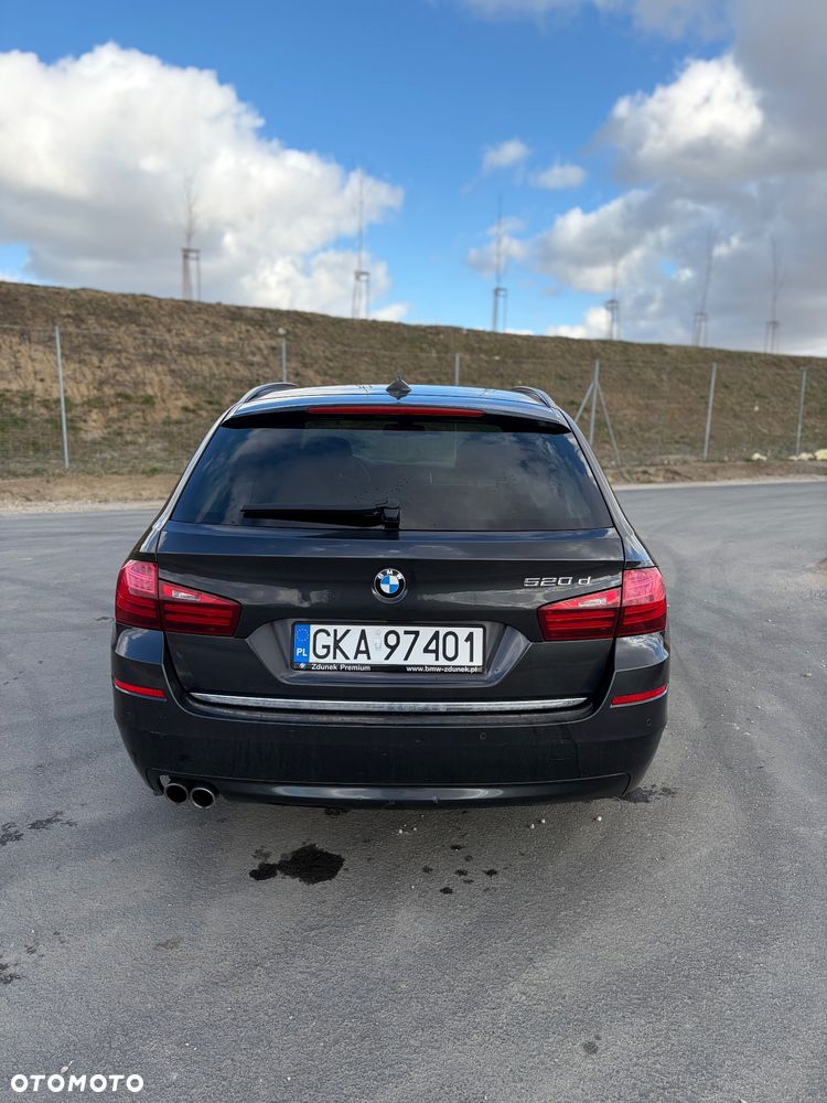 BMW Seria 5 520d Luxury Line - 10