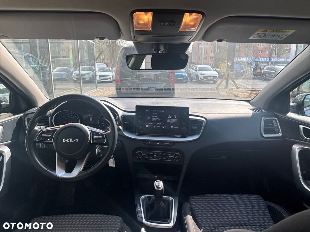 Kia Ceed 1.5 T-GDI M - 8