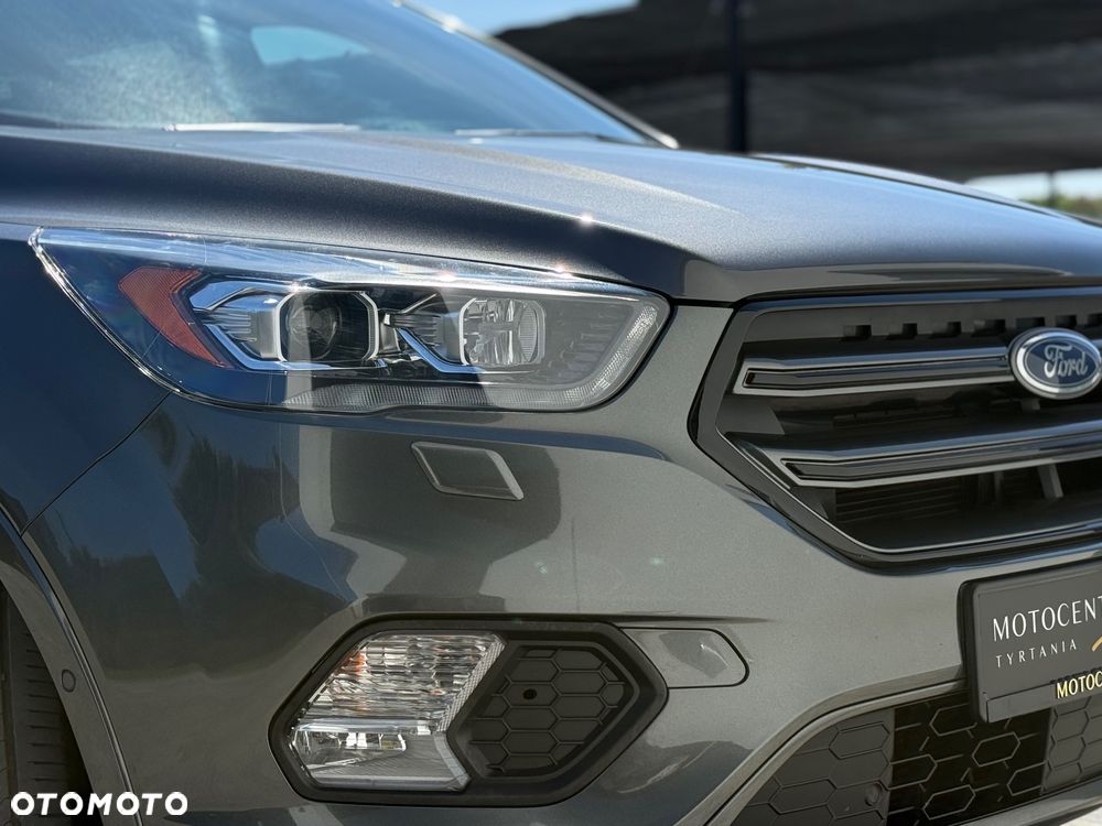 Ford Kuga 1.5 EcoBoost 2x4 ST-Line - 40