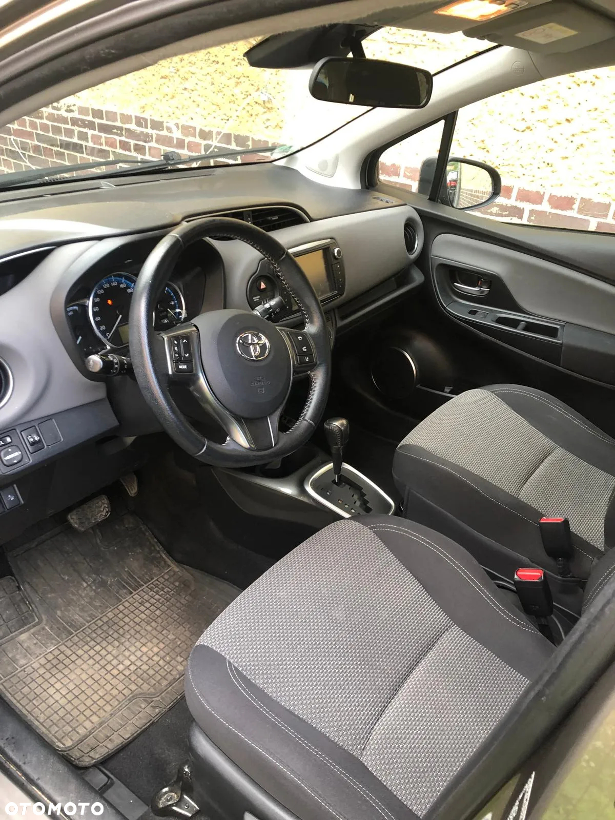 Toyota Yaris - 4