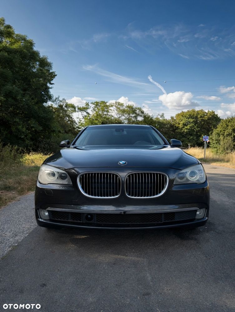 BMW Seria 7 740i - 2