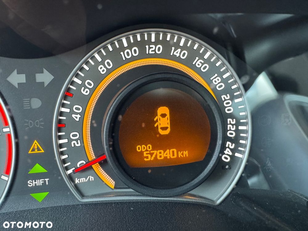 Toyota Auris - 12