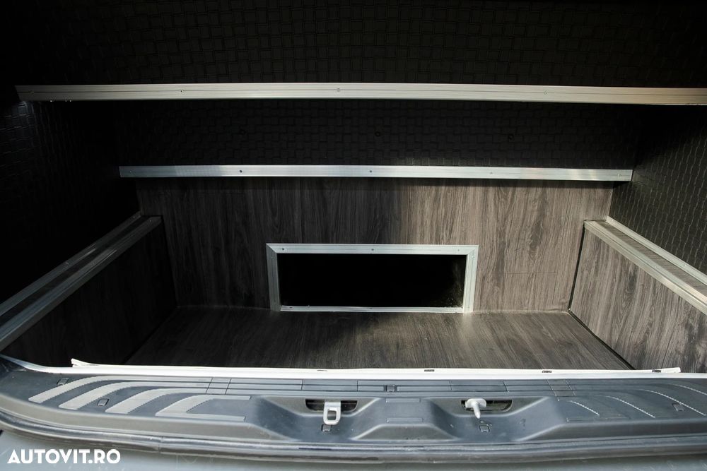 Mercedes-Benz SPRINTER - 10