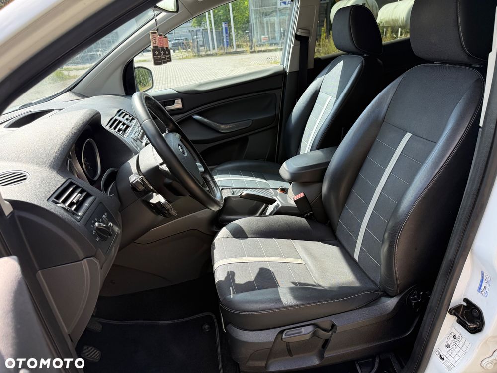 Ford Kuga 2.0 TDCi 2x4 Titanium - 22