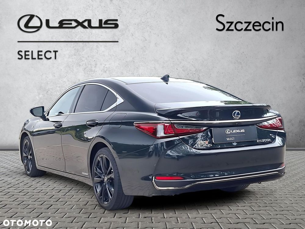 Lexus ES 300h F Sport Edition - 3