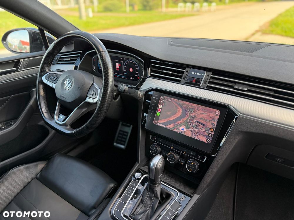Volkswagen Passat 2.0 TDI SCR 4Motion DSG Elegance - 23