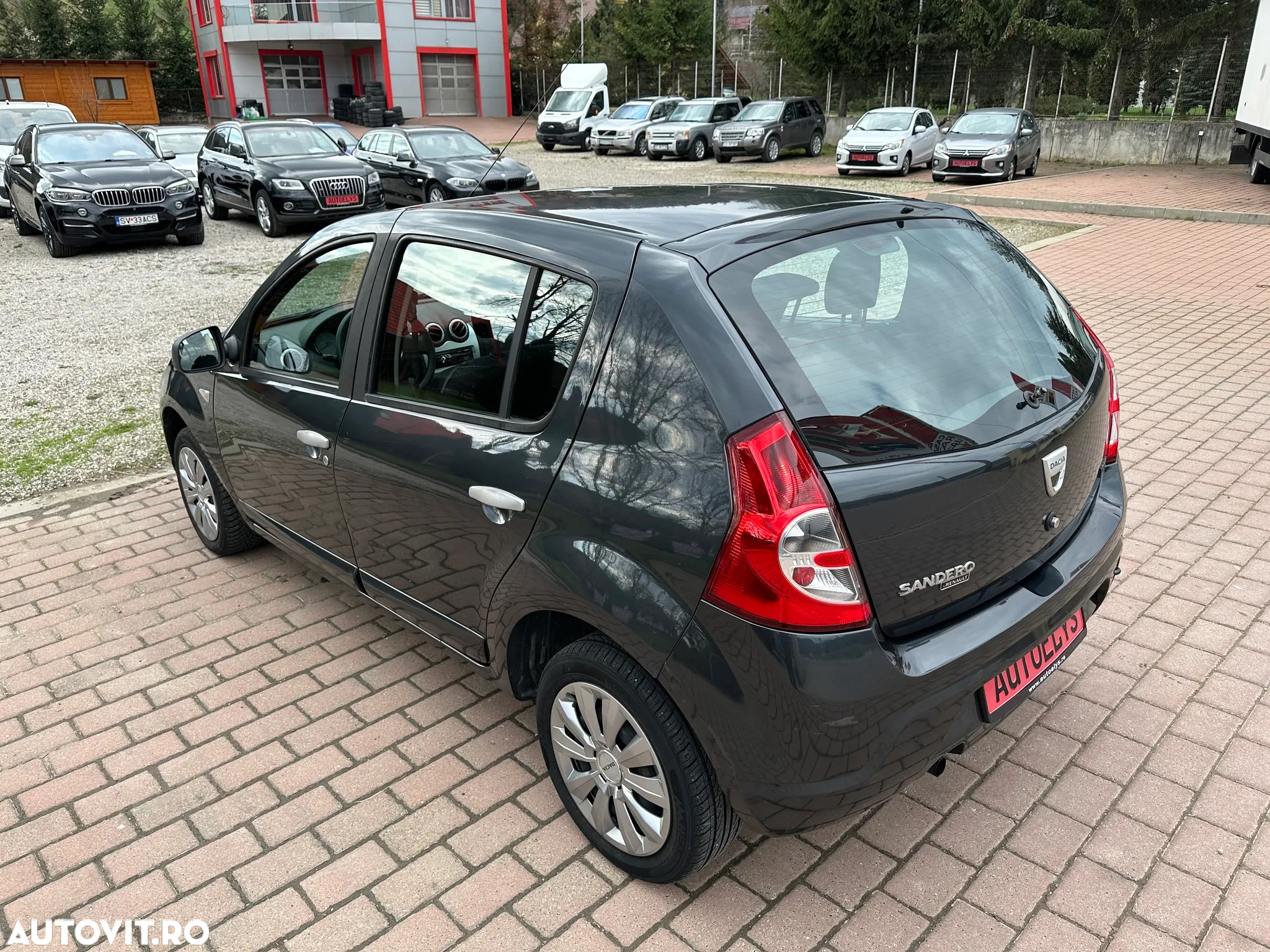 Dacia Sandero 1.5 DCI Laureate - 9