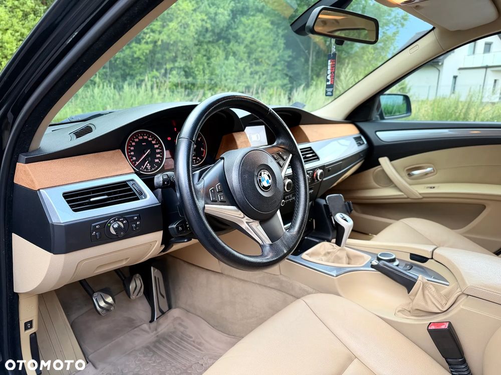 BMW Seria 5 520d - 8