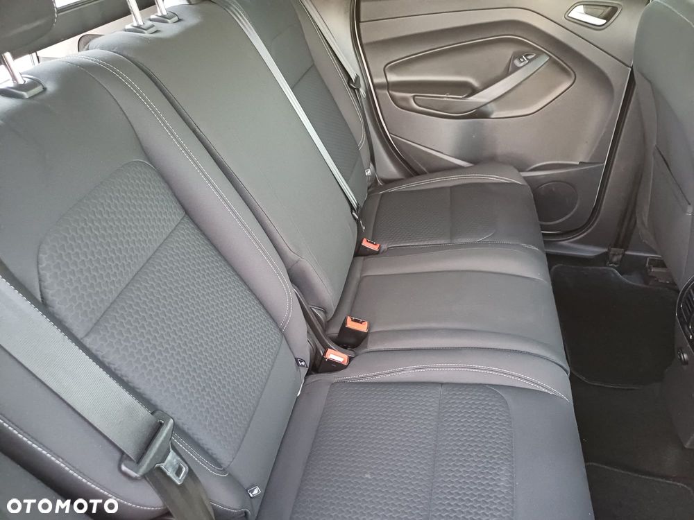 Ford Kuga - 26